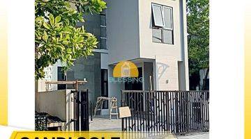 tampak depan rumah full furnish  premium candi