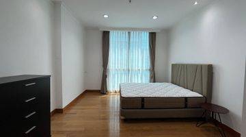 Gambar 1 Apartemen Residence 8 Apartment 2 Bedrooms Furnished