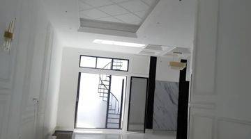 Gambar 2 Rumah 1 1 4 Lantai Renovasi di Sektor 1.6 Bsd