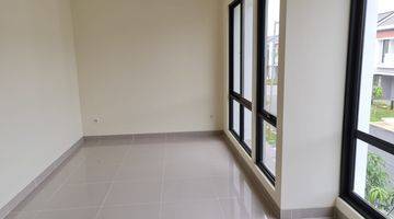 kamar tidur disewa rumah baru 2 lantai