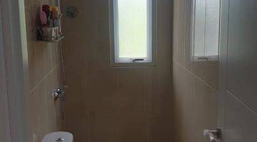 kamar mandi dijual rumah 2 lantai bagus