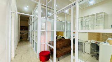 Gambar 4 Ruko Bagus 4 Lantai Semi Furnished di Tebet Jakarta Selatan