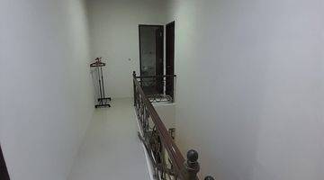 Gambar 1 Rumah Mewah Pik 