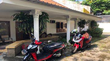 garasi/carport rumah tri lomba juang mugas