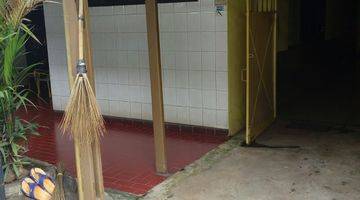 Gambar 1 Rumah Pinggir Jalan Dekat Pintu Tol Becakkayu