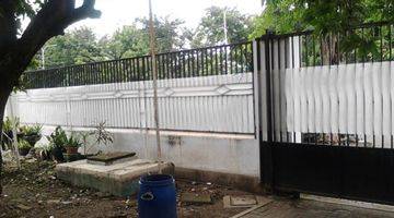 Gambar 2 Rumah jln karang menjangan depan unair Surabaya