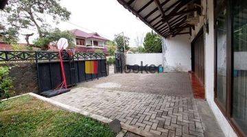 Gambar 1 RUMAH BANGUNAN 2 LANTAI LOKASI PERUMAHAN JATI INDAH