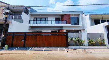 Gambar 1 Rumah 2 Lantai, Minimalis Modern Di Graha Raya Bintaro Jaya