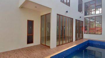 kolam renang ampera - house dalam townhouse