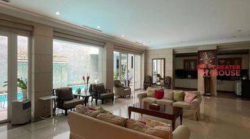 ruang keluarga kebayoran baru - modern classic