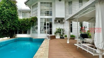 kolam renang ampera - rumah mewah gaya