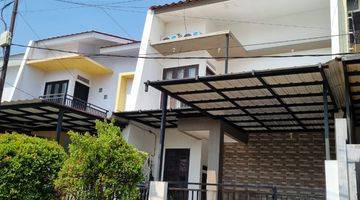 Gambar 1 Dijual Rumah 2 Lantai Semi Furnish di Harapan Indah Bekasi Barat