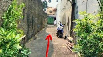 Gambar 5 Tanah Petukangan Utara Dekat Area Perkantoran