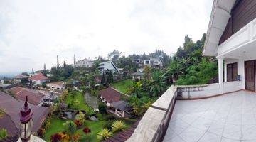 Gambar 5 Villa di Sedap Malam Tretes Prigen Pasuruan, 2.5 Lantai, View Pemandangan Cantik, Taman Luas sekali !!! - LM -