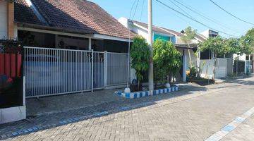 Gambar 1 Rumah di Kebraon Asri &#34; Ramada Regency &#34; Surabaya Barat, Bagus + Terawat, Row Jalan Lebar - HS -