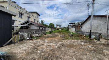 Gambar 1 Tanah Tepi Jalan Parit Mayor