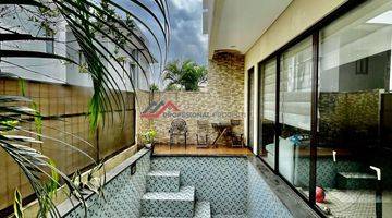 Gambar 3 Rumah Tropical Modern di Townhouse Lebak Bulus Jakarta Selatan