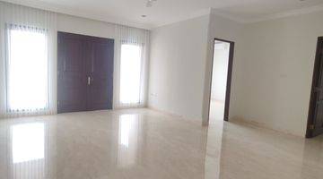 Gambar 5 Town House Bagus-Dekat Penvil-Luas 400/400 Harga 12,9 Milyar