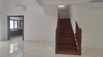 Gambar 4 Town House Bagus-Dekat Penvil-Luas 400/400 Harga 12,9 Milyar