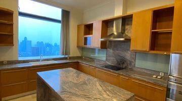 Gambar 5 Apartement Ritz Carlton 4 BR Unfurnished Bagus