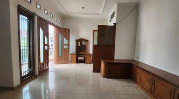 Gambar 5 Dijual Rumah di Kompleks Elit Gading Indah 