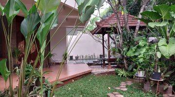 Gambar 2 Balinese Style House