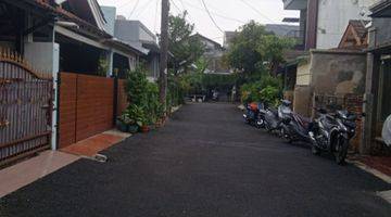 Gambar 4 Rumah Murah 2,5lantai Kt 4+1/Km 3, Di Taman Galaxy Bekasi Kota..