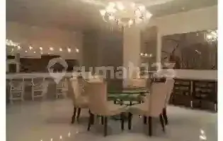 Gambar 2 Disewakan Rare Unit Lux Keraton Residence Furnished Thamrin For rent 220m