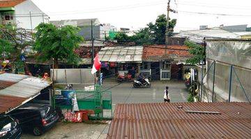 Gambar 1 Rumah Depan Jalan Raya Butuh Renovasi Unfurnished SHM di Jalan Peta Barat Cengkareng Kalideres Jakarta Barat, Jakarta Barat