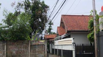 Gambar 1 Dijual Rumah Jl Ratna Dkt Pintu Tol Pondok Gede Kontrakan  6 Pintu