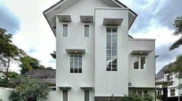 Gambar 1 Dijual Rumah Lebak Bulus Townhouse Posisi Hook