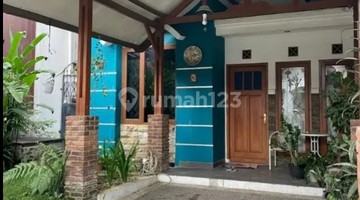 tampak depan dijual rumah di antapani lingkungan