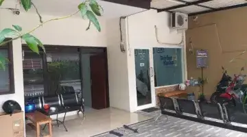 Gambar 3 Dijual Rumah Barata Jaya Dekat Ngagel