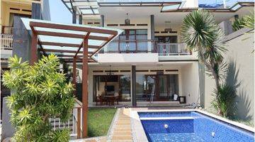 Gambar 1 Dijual Rumah Mewah Area Ciumbuleuit + Swimming Pool Full Furnished