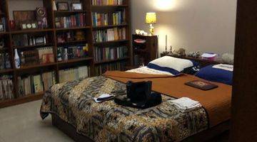 kamar tidur rumah bagus semi furnished shm