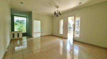 Gambar 3 Cibubur Taman Laguna, Row Jalan 3 Mobil, Shm, 2.lantai, Unfurnished