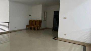 Gambar 5 Rumah 2 Lantai Dalam Town House Private Pool Kemang Jakarta Selatan 