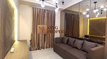 ruang tamu unit mewah 2br apartemen puri