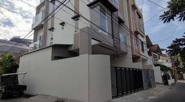 tampak depan rumah baru minimalis modern tomang