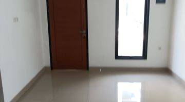 Gambar 2 Disewakan Rumah Townhouse Cirendeu