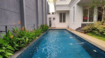 Gambar 2 Kebayoran Baru Brand New 3 Lantai, Pool, Large Garden. Parkir 8 Mobil