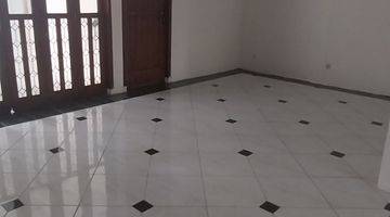 Gambar 3 Dijual Rumah Siap Huni 2lt di Kawasan Sektor 5 Bintaro