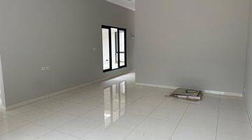 Gambar 5  Rumah Baru Unfurnished di Kembar Timur, Regol