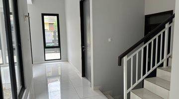 Gambar 3  Rumah Baru Unfurnished di Kembar Timur, Regol