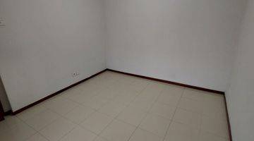 Gambar 3 Apartemen Royal Mediterania Garden 2 Kamar Tidur Unfurnished Baru