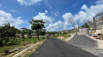 Gambar 1 Tanah area kecil BINGIN, 5 MENIT KE PANTAI 