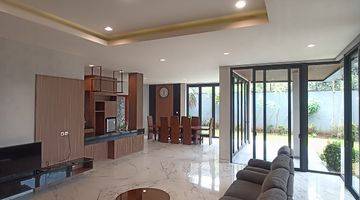 Gambar 1 Villa Dago Tropical Luxury City View Dan Pegunungan