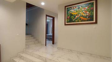 Gambar 2 Villa Dago Tropical Luxury City View Dan Pegunungan