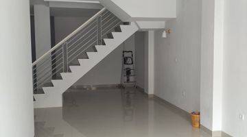 Gambar 4 Rumah Bagus Semi Furnished SHM di Citra Garden 3, Jakarta Barat