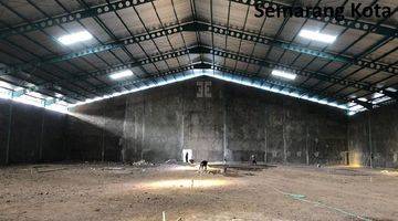 Gambar 1 Gudang Baru di Kawasan Industri Candi